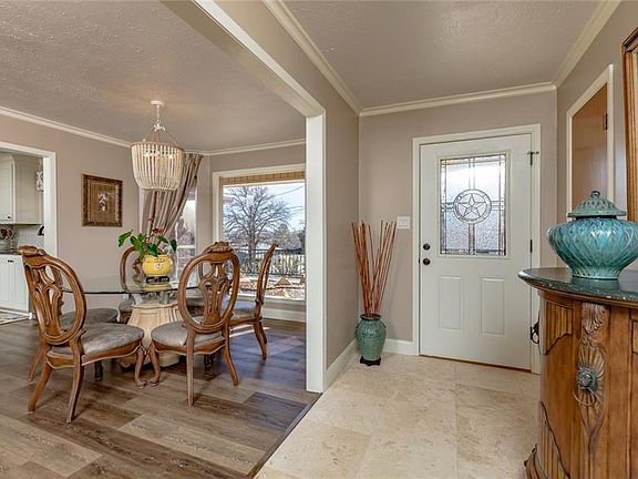 4th image of 304 Lakeview Dr