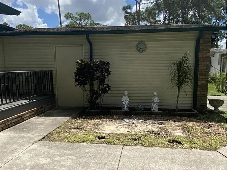 19418 Saddlebrook Ct — Photo 20