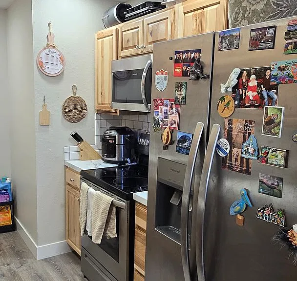 2 Bed, 1.5 Bath Townhome with Garage Near McKee Medical Center — Photo 6