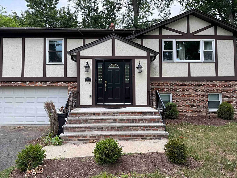 7 Campi Ct #HOUSE — Photo 1