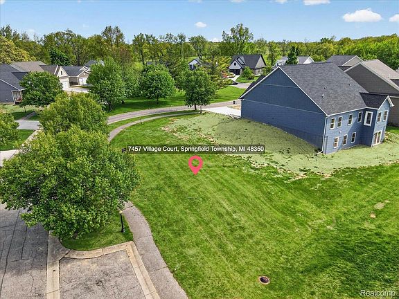 3rd image of 7457 Village Ct