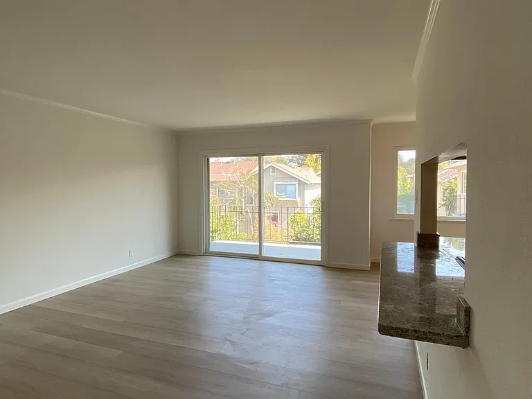 837 Cowper St #M — Photo 7