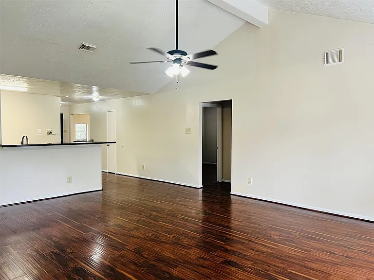 8239 Squires Place Dr — Photo 6