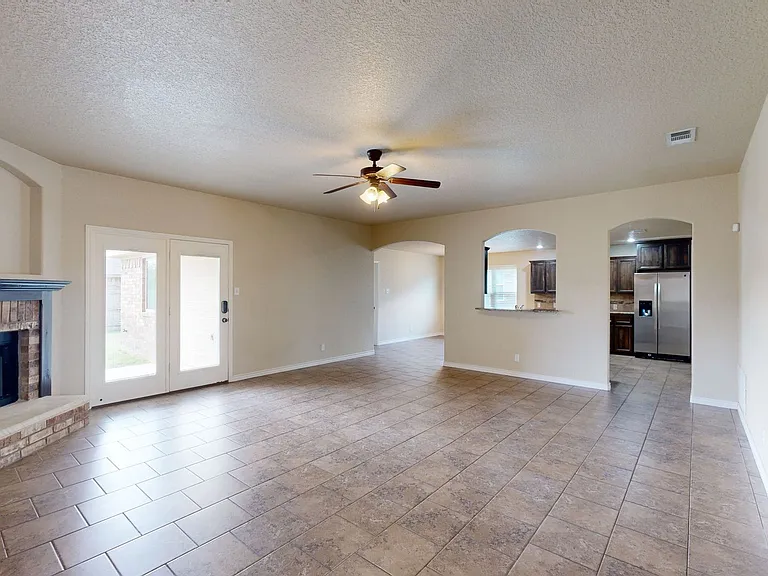 504 W Orion Dr — Photo 24