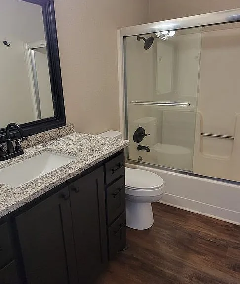 800-804 Laurelwood Dr — Photo 11