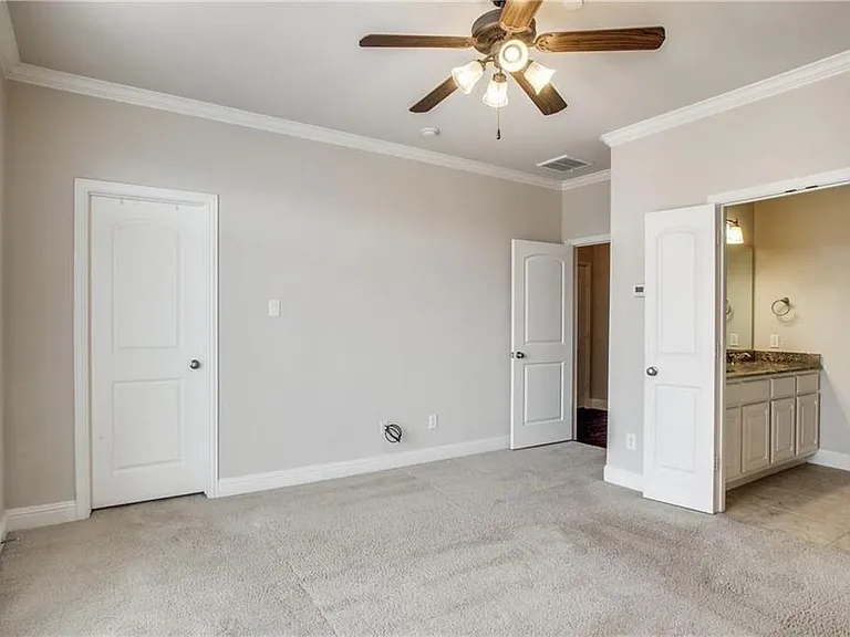 5717 Lois Ln — Photo 41