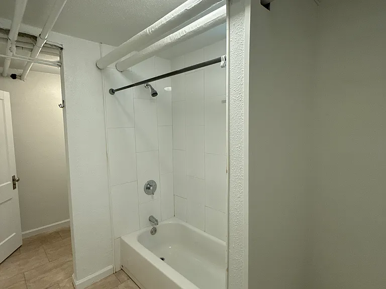 647 N Ogden St #647 — Photo 22