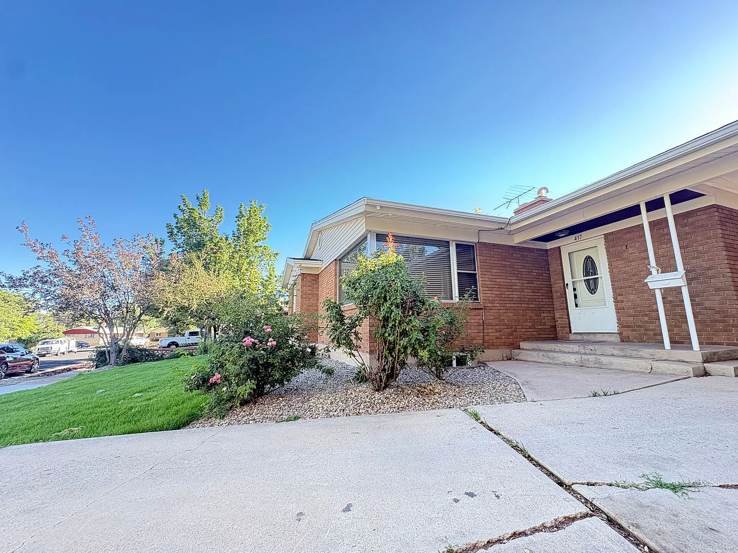 Single-Family home available now — Photo 3