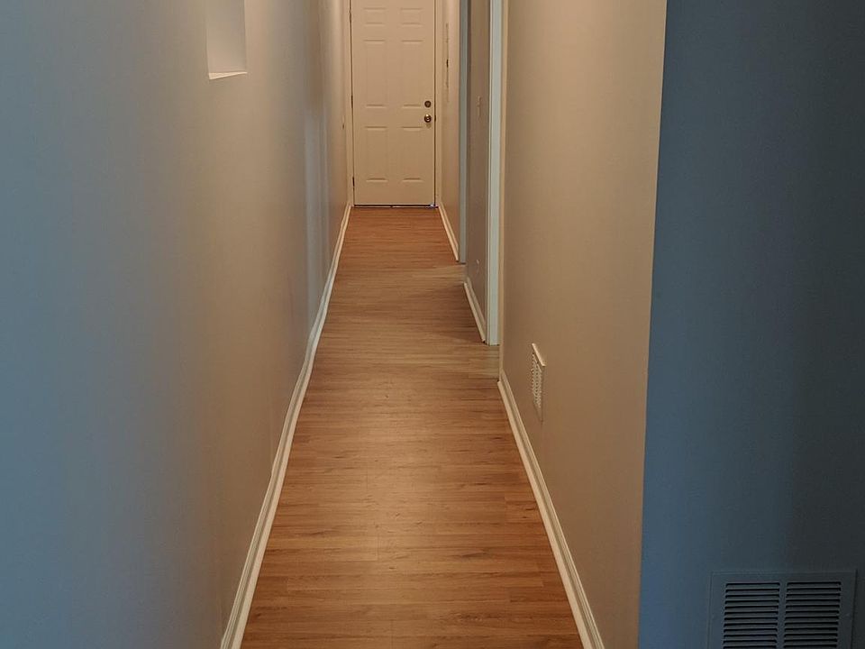 1st image of 726 S Oakley Blvd #1