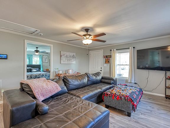 4th image of 115 May St