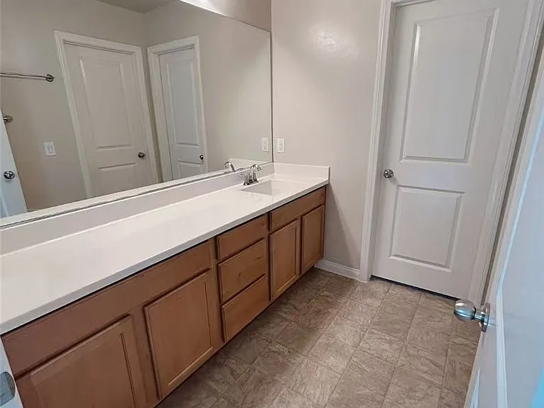 146 Tree Shot Ct — Photo 13