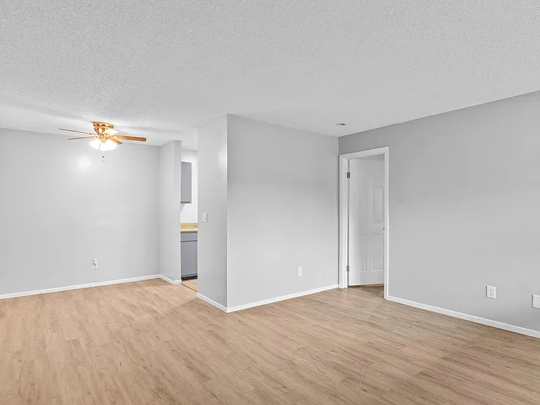 Fountainridge Apartments — Photo 30