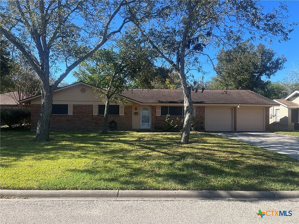 1st image of 1009 N San Antonio St