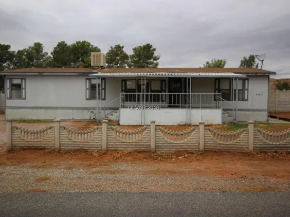 2989 Leavitt St, Logandale, NV 89021