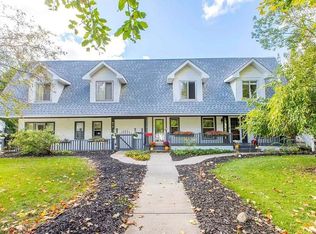 210 W Shawnee St APT 1, Tecumseh, MI 49286