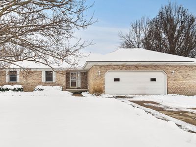 582 Fairway Dr, El Paso, IL, 61738