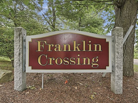 2nd image of 405 Franklin Crossing Rd