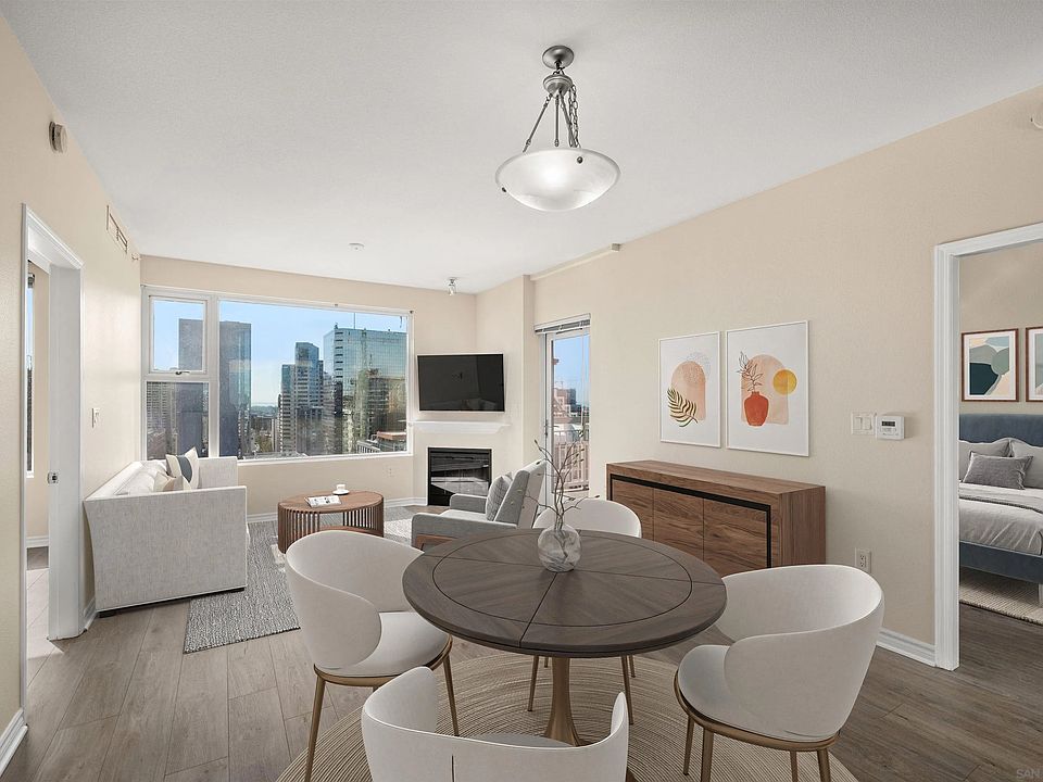 1st image of 300 W Beech St Unit 2001