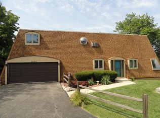 1006 Sheridan Dr, Wauconda, IL