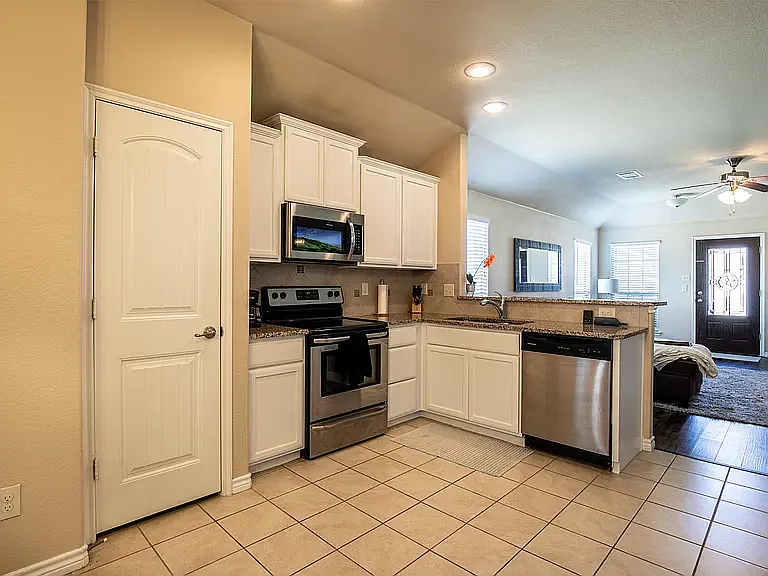 8800 Deadwood Ln — Photo 7