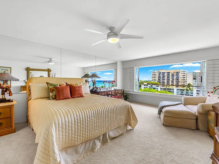 2895 Kalakaua Ave #805 — Photo 24