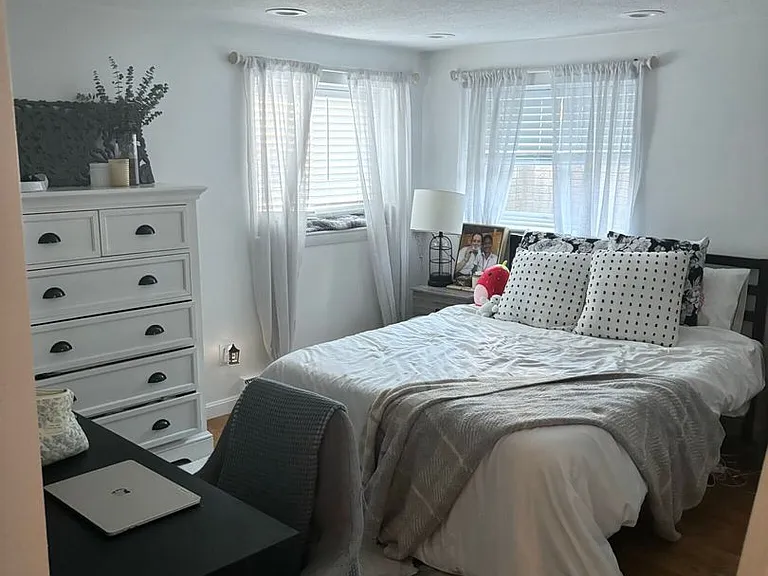 11 Euston Rd #4D — Photo 2