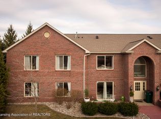 322 Pere Marquette Dr APT 10, Lansing, MI