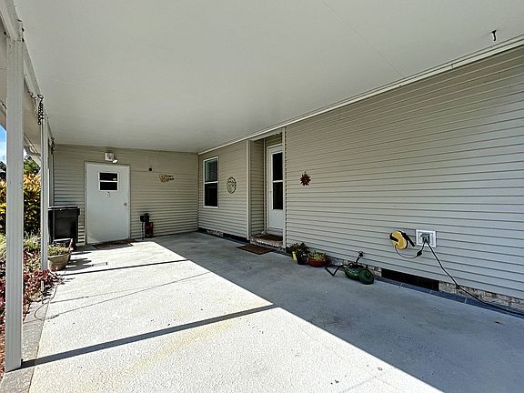4th image of 122 Green Forest Dr