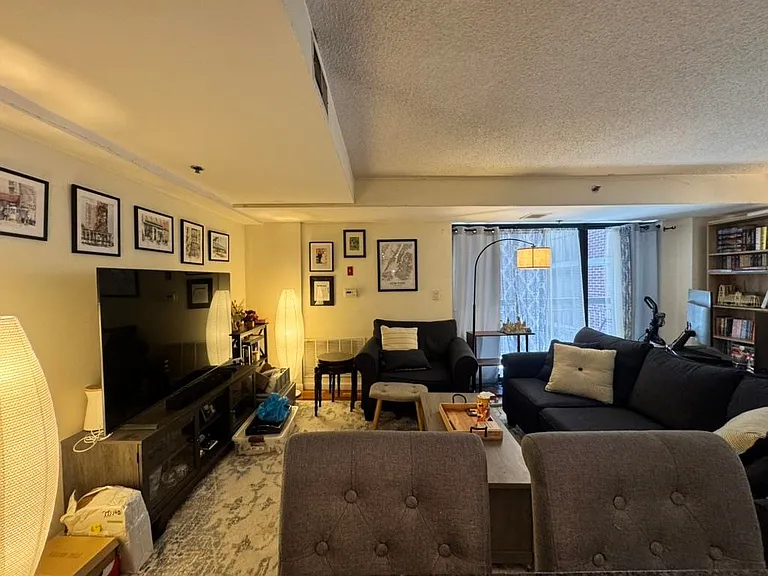 700 1st St #5D — Photo 5