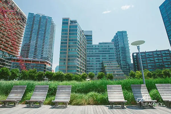 Rented by The Agency | media 19