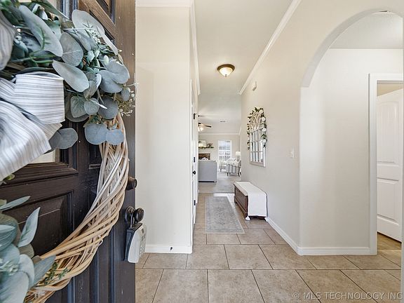 5th image of 4457 Pecan Cir