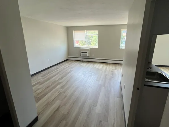 The Wildwood Apartments-24 17731 Lakeshore Boulevard - 5