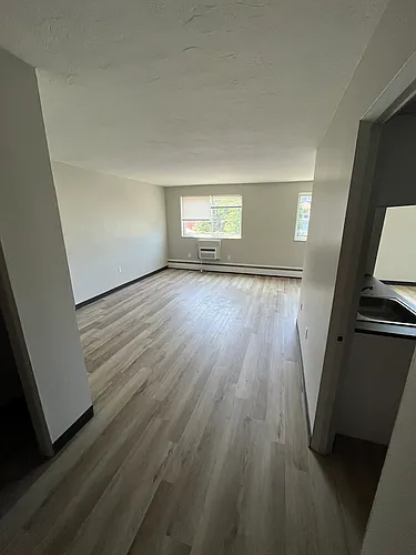 17731 Lakeshore Blvd Photo 1