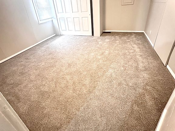 5th image of 302 N High St Unit B