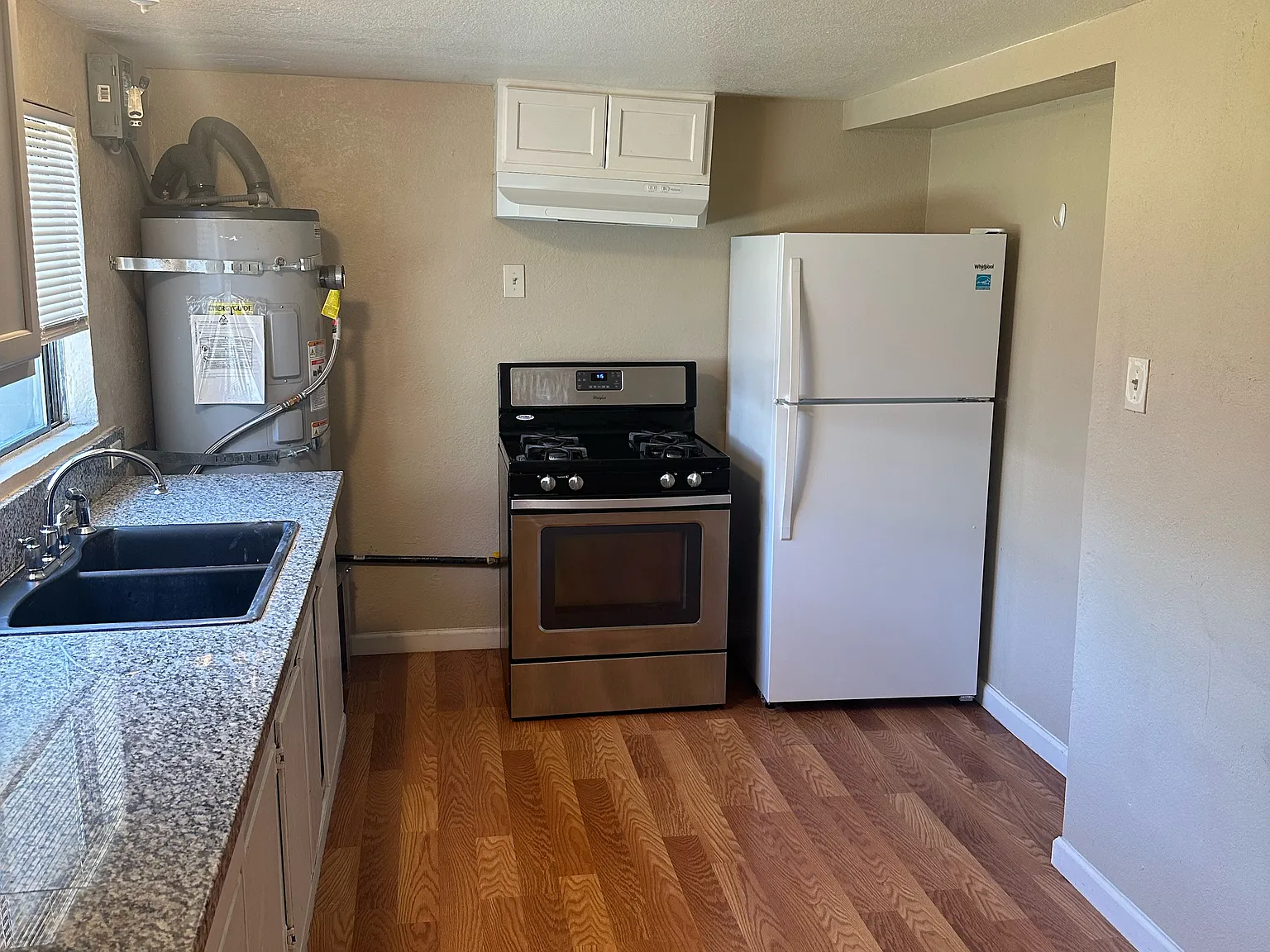 1 bed, 750 sqft, $1,350 — Photo 1