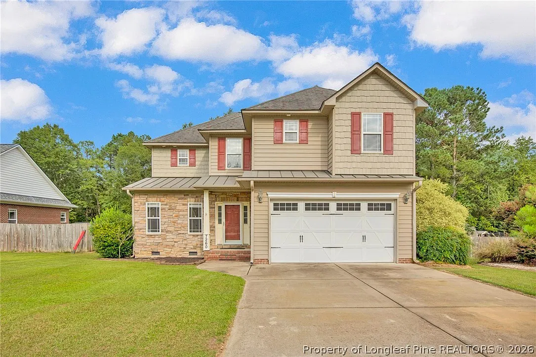 3 bed, 2.5 bath, 2600 sqft, $1,995 — Photo 1