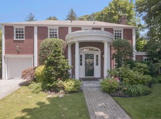 46 Pickwick Rd, Manhasset, NY 11030