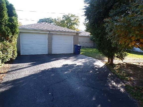 4th image of 707 Village Dr #709