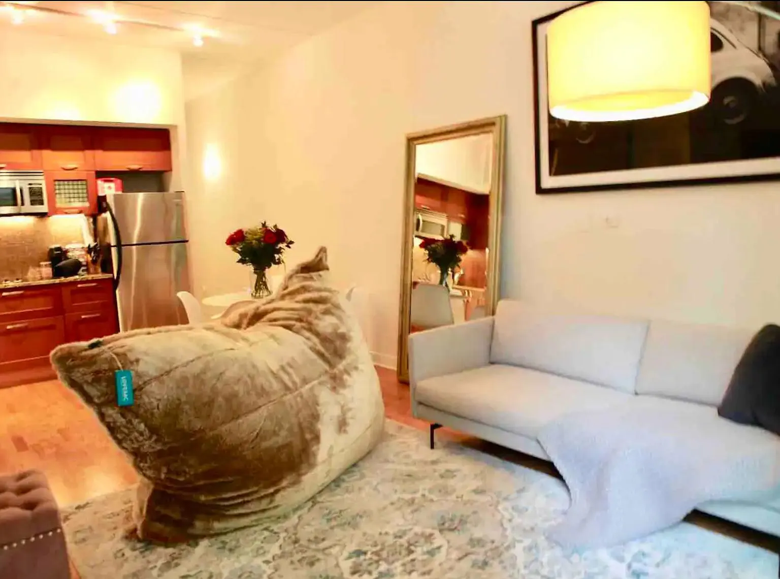 1 bed, 716 sqft, $4,000 — Photo 3