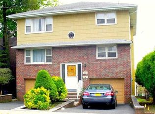 108 E Harwood Ter, Palisades Park, NJ 07650