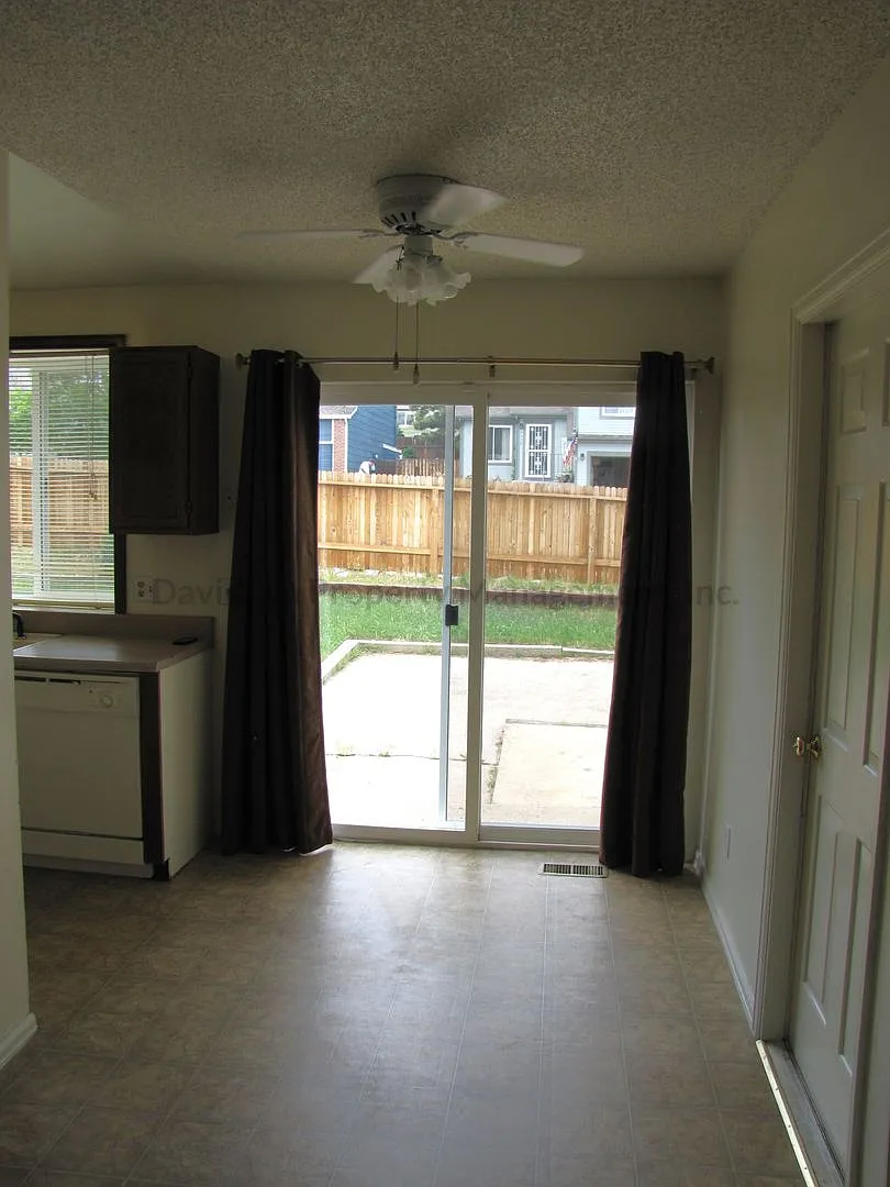 Great 4 Bedroom House in Briargate — Photo 4