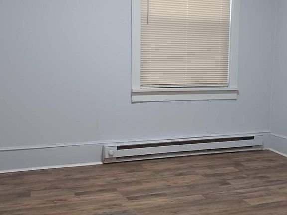 4th image of 717 Mercer Ave #1