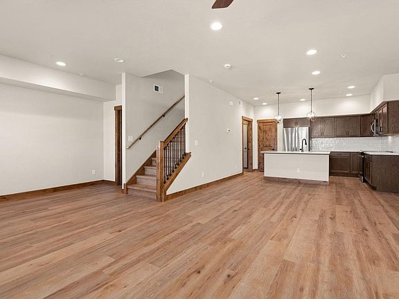 4th image of 1726 Continental Peaks Cir