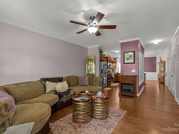 4th image of 5077 Newport Lakes Dr