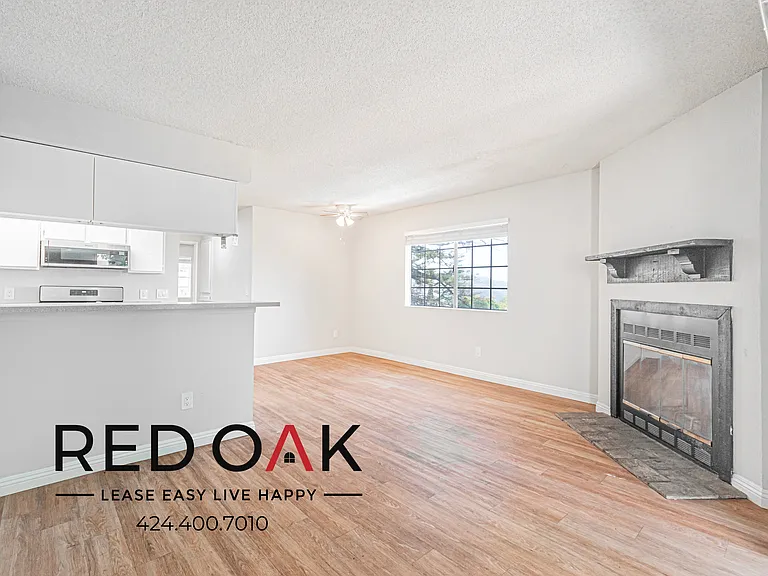 10346 Commerce Ave #7 — Photo 1