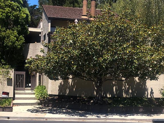3rd image of 2003 Parrott Dr APT 2