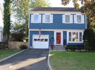 6 Adelaide St, Rye, NY 10580