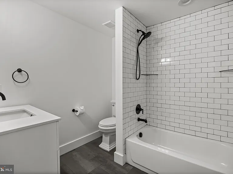 94 Geneva Ave — Photo 33