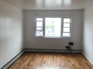 759 E 214th St #3, Bronx, NY 10467