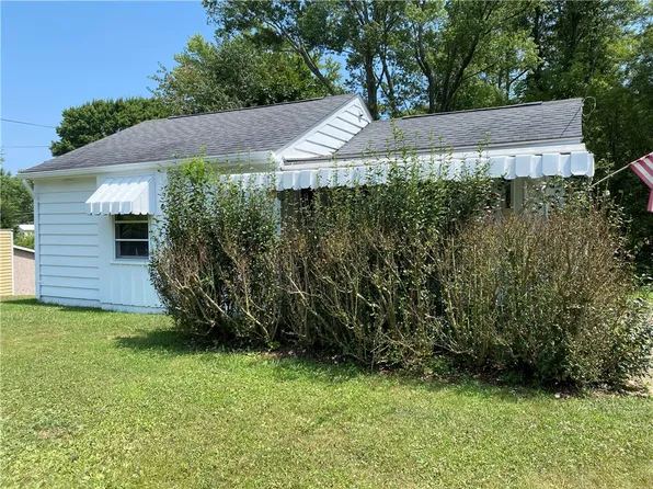 330 Mercer Rd, Greenville, PA 16125